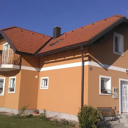 Apartment Mihalic Ogulin Exterior photo