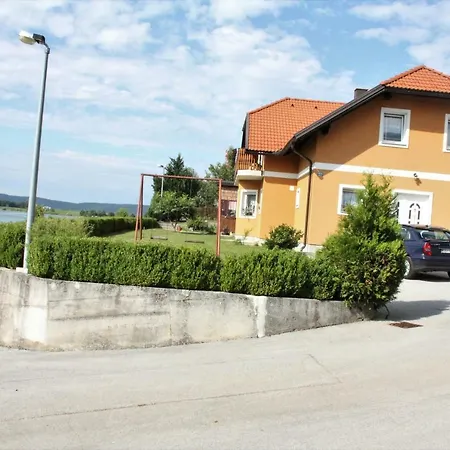 Apartment Mihalic Ogulin Exterior photo